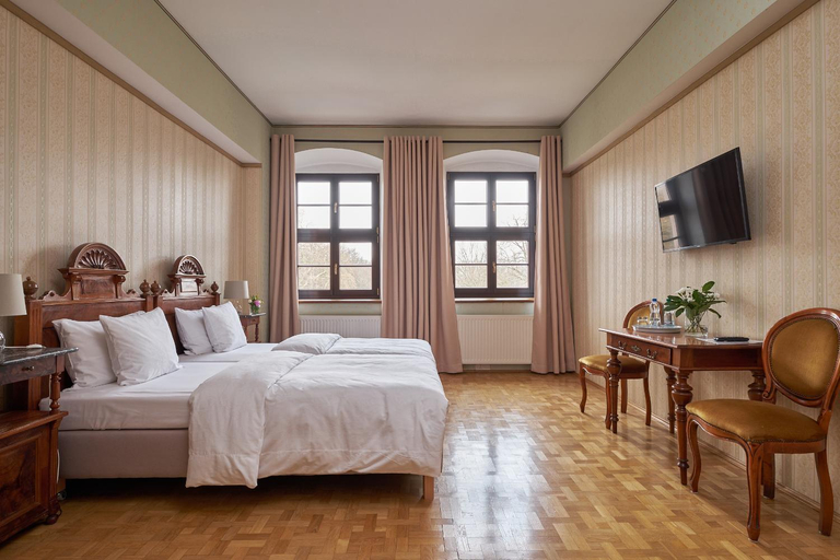 Others 3, Boutique Palac Warmatowice Sienkiewiczowskie, Legnica