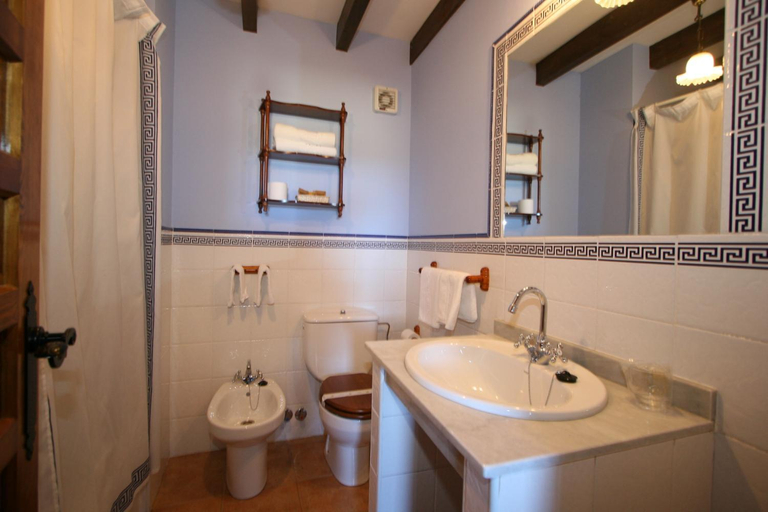 Bathroom 2, Posada La Colodra, Cantabria