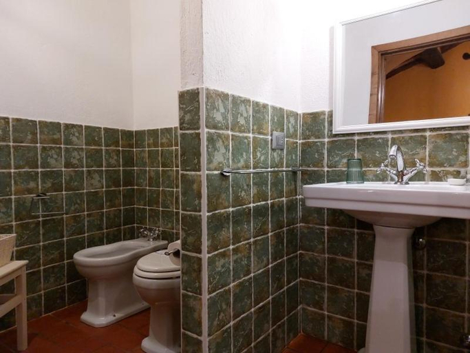 Bathroom 4, La Rimbecca Greve in Chianti, Florence