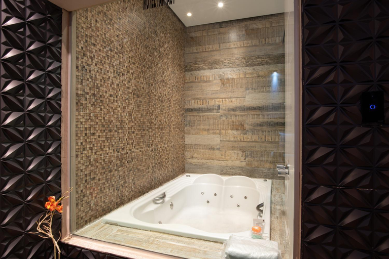 Bathroom 3, Motel Fantasy 3, Belo Horizonte