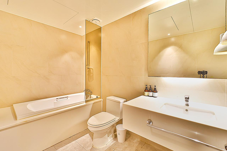Bathroom, Londoner Hotel Hwamyeong , Gimhae