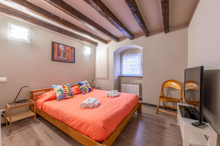 Bedroom 2, Pippi's Aquarium Home with A/C, Genova