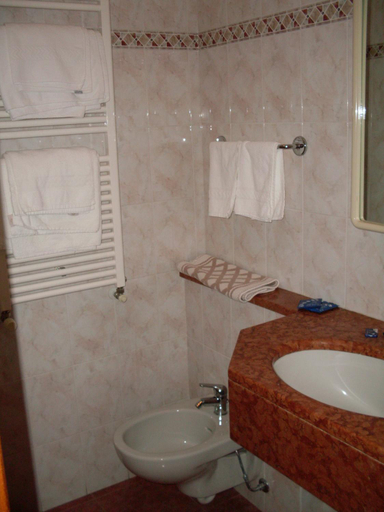 Bathroom 10