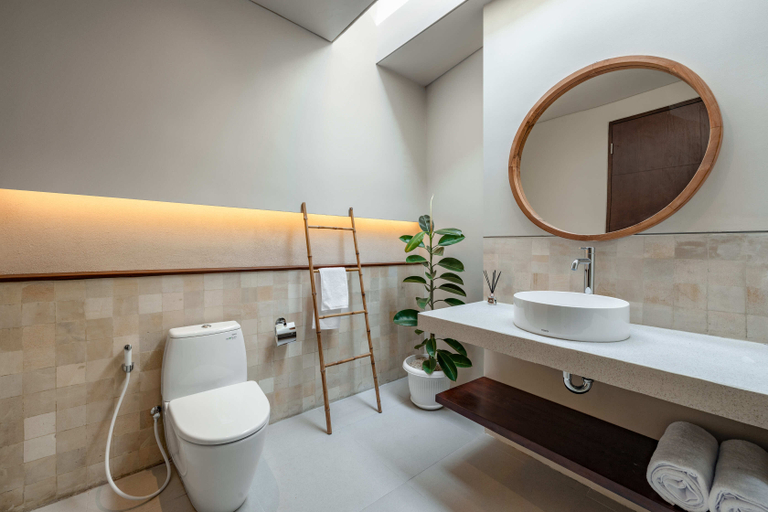 Bathroom 5, CASA DI AMICI, Badung
