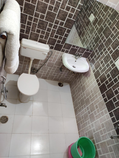 Bathroom 2, Hotel Tiger Haveli, Sawai Madhopur