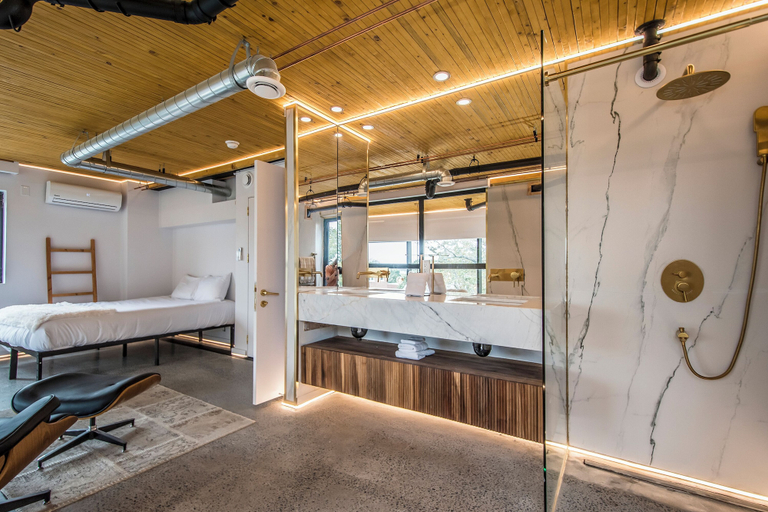 Bathroom 4, The Halifax Rooftop Home (Furnished), Halifax