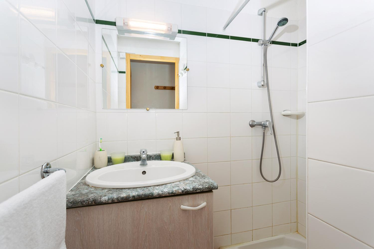 Bathroom 3, Madame Vacances les Chalets des Alpages, Savoie
