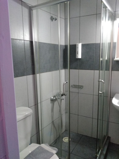 Bathroom 3, Smaragdi, Crete