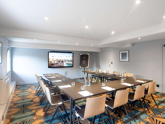 Business Facilities