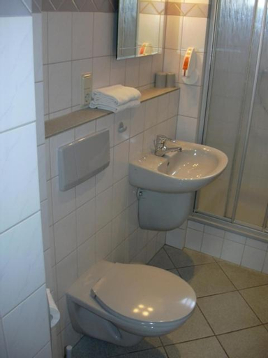 Bathroom 3
