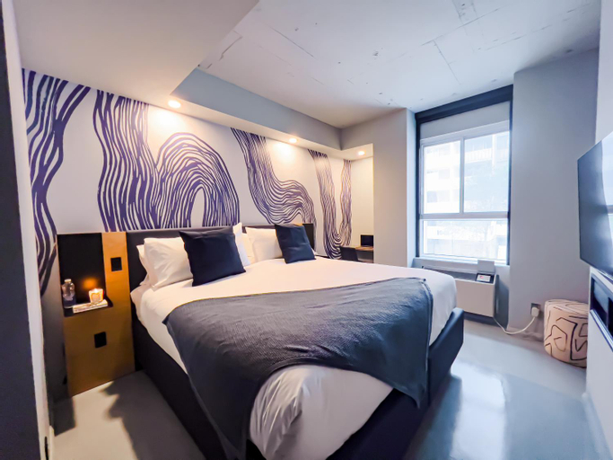 Bedroom 30