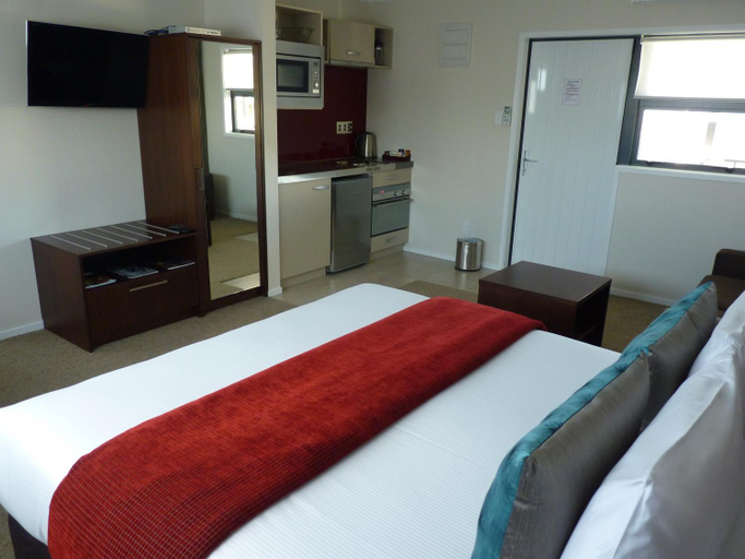 Bedroom 2, Astra Motor Lodge, Hamilton