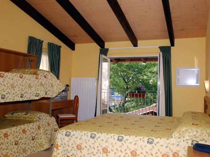 Others 2, Hotel Agata, Biella