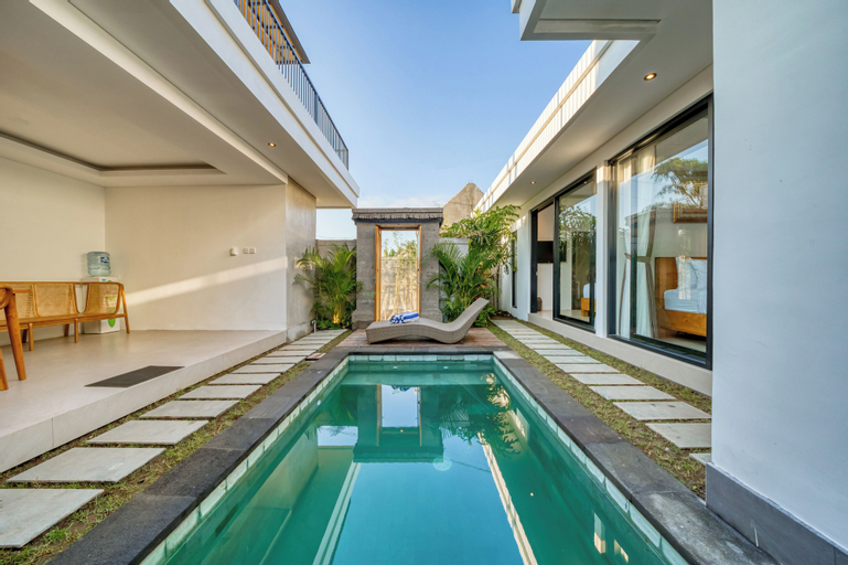 Swimming Pool 8