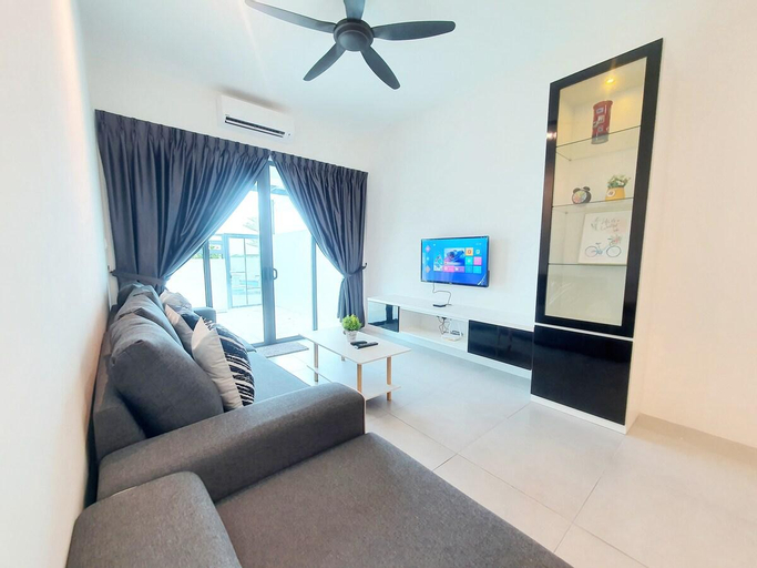 Cozy 3RoomSuite(Beside swimming pool)8pax@Meritus, Seberang Perai Tengah
