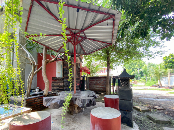 Food & Drinks, Urbanview Surya Guest House Probolinggo, Probolinggo