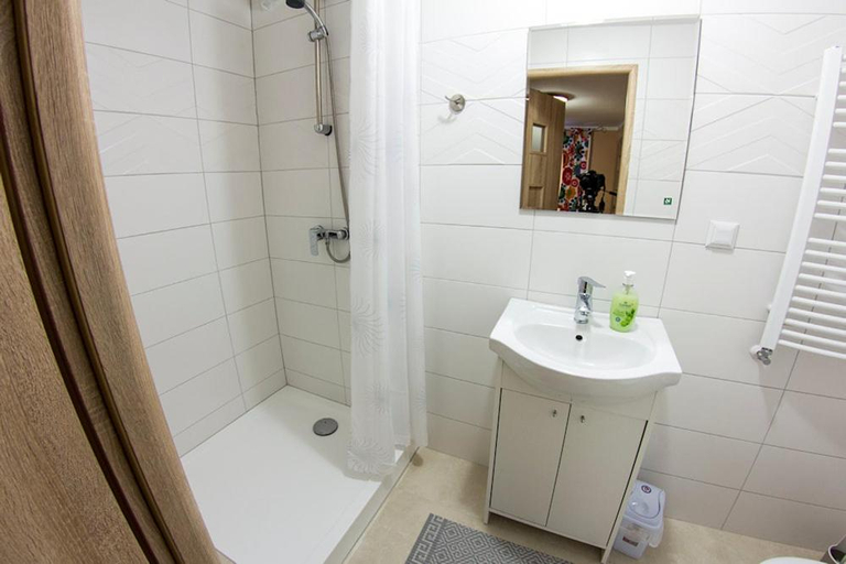Others 5, noclegi pokoje goscinne kwatery pracownicze Dobranocka, Sieradz