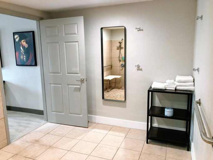 Bathroom 14