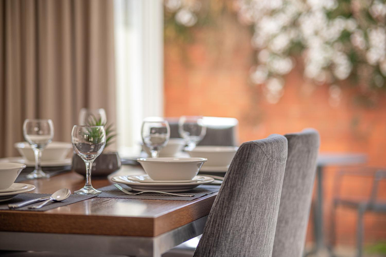 Food & Drinks, MainStay Suites Kew, Melbourne