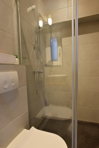 Others 4, Orange apartment with free parking, Dubrovnik