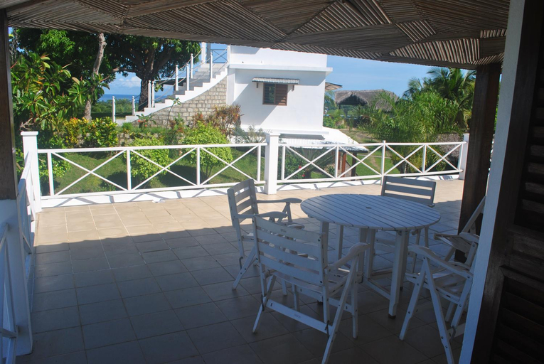 Others 3, Villa Palissandre, Diana