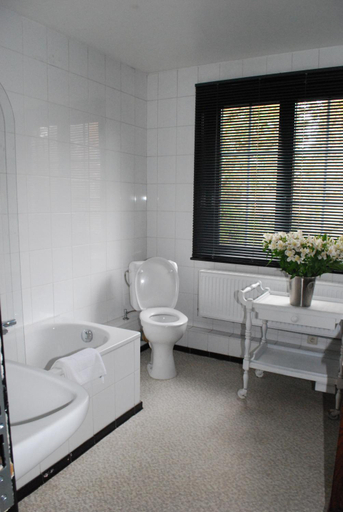 Bathroom 2, Hotel 'T Bagientje, West-Vlaanderen