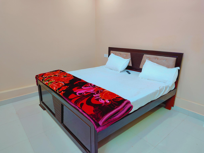 Others 3, Saryu Lodge 700 M from RAM JANM BHUMI, Faizabad