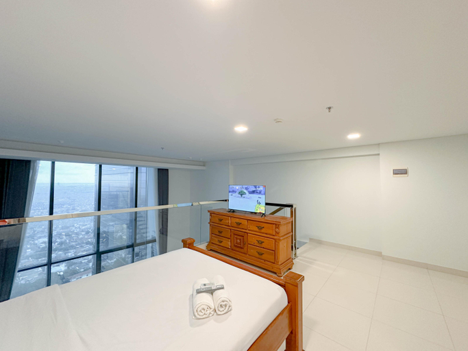 Others 2, Spacious and Modern Studio SOHO Apartment at VieLoft SOHO and SKY Residence By Travelio, Surabaya