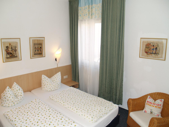 Bedroom 3, Hotel Goldenes Faß, Würzburg
