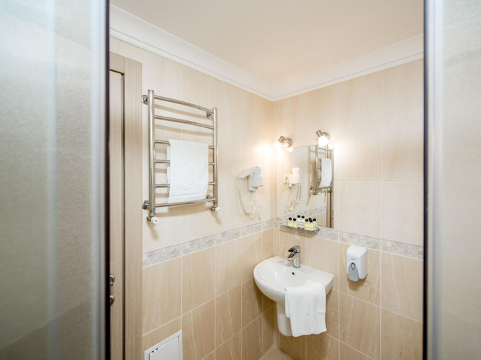 Bathroom 3, Hotel&SPA Pysanka, Готель Писанка, 3 сауни та джакузі - індивідуальнии відпочинок у СПА, L'vivs'ka