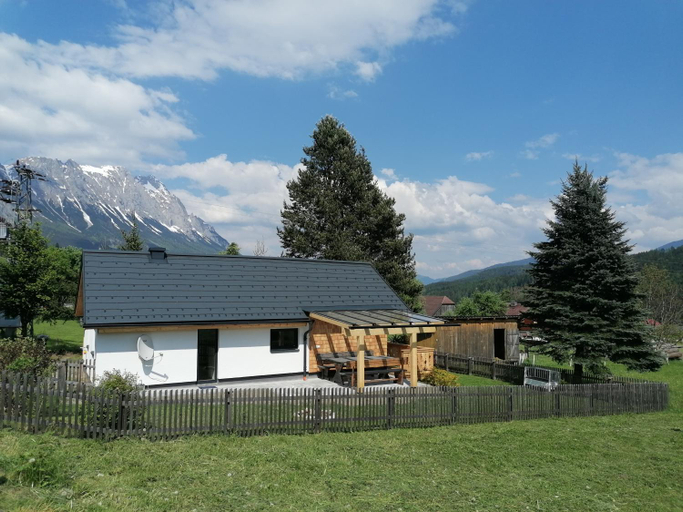 Strausshaus, Liezen