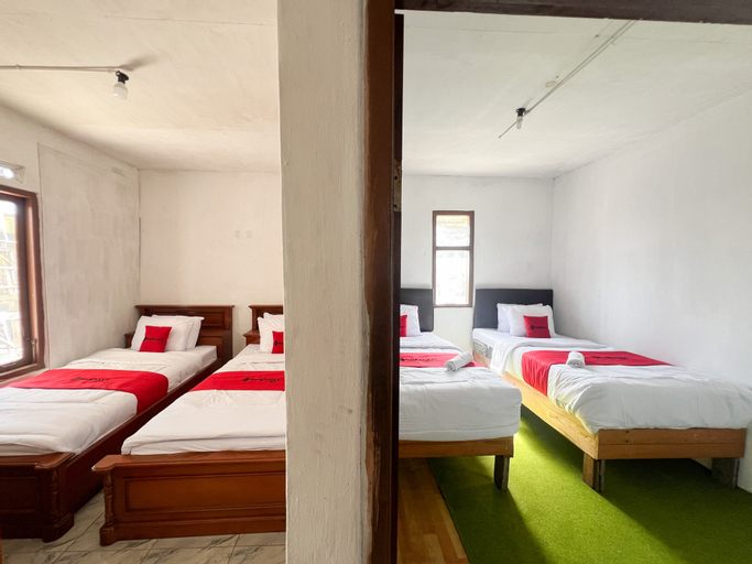 Bedroom 27