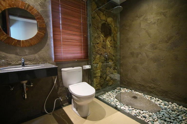 Bathroom 7