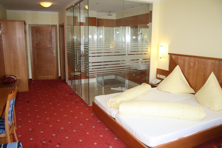 Bedroom 2, Posthotel Radstadt, Sankt Johann im Pongau