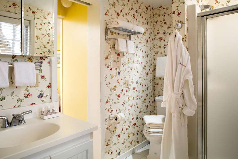 Bathroom 2, Seven Sea Street Inn, Nantucket