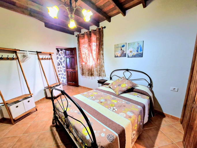 Bedroom 3, Finca Los Loros Icod de los Vinos by HRTenerifeNet, Santa Cruz de Tenerife