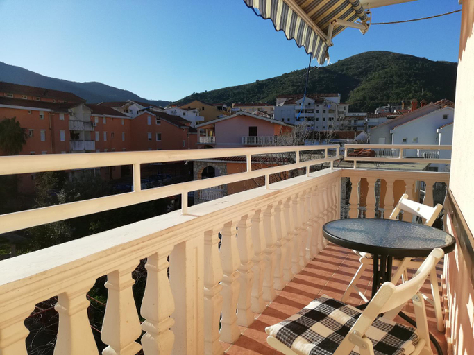 Others 3, Apartment White Lily of Budva