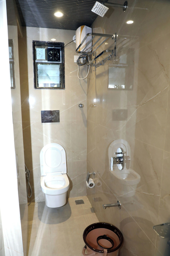 Bathroom 4, Hotel Success Executive, Thane