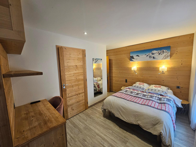 Bedroom 2, Hotel Plein Soleil, Haute-Savoie