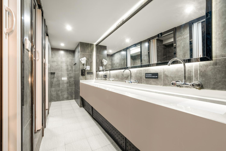 Bathroom, Riverside International Youth Hostel阅江老院青年旅舍, Chongqing