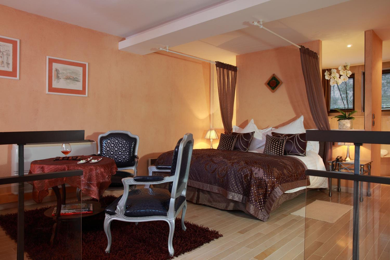Bedroom 3, Chateau d'Adomenil, Meurthe-et-Moselle
