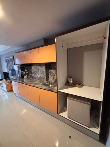 Dining Room 10