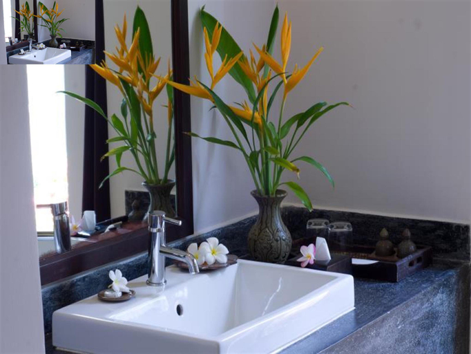 Bathroom 4