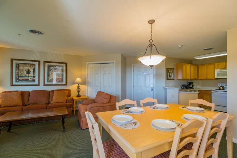 Dining Room 7