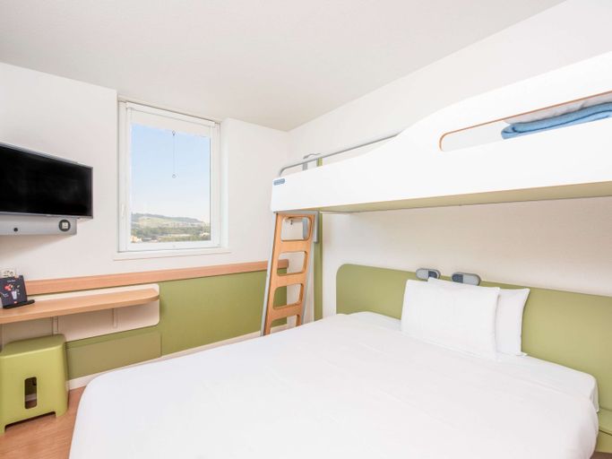 Bedroom 4, ibis budget Bern Expo, Bern