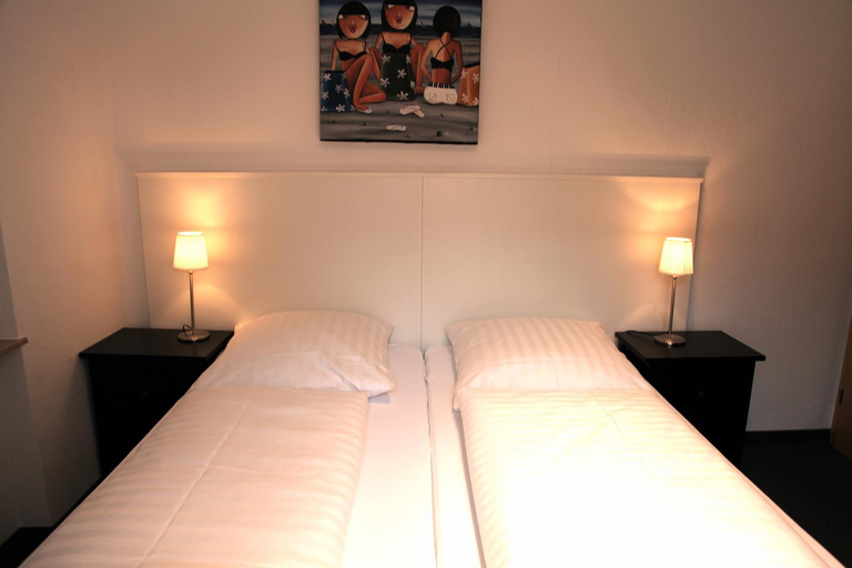 Bedroom 2, Hotel Seepromenade, Bodenseekreis