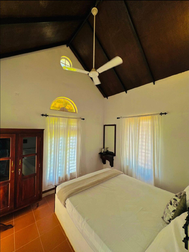 Bedroom 2, Thalimala Bungalow, Wayanad