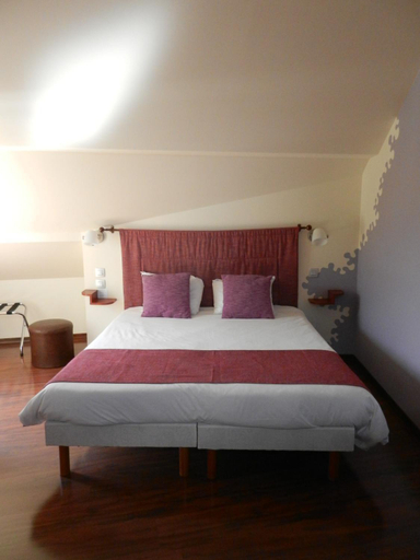 Bedroom 8