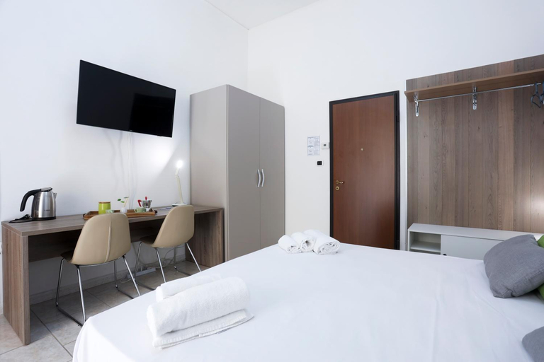 Facilities 2, GuestHost - Veiled Christ Apartments, Napoli