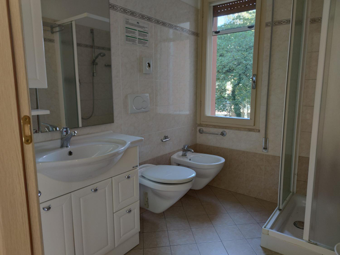 Bathroom 3, Hotel Garni Anna, Ravenna